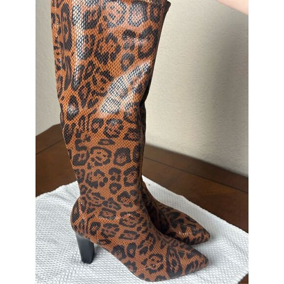 Charles by Charles David size 7 NEW cheetah print knee high heeled boots - Picture 2 of 7